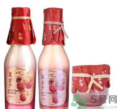 skin food和the face shop哪個(gè)好？思親膚和菲詩(shī)小鋪哪個(gè)好？