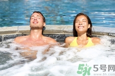 血糖高的人可以泡溫泉嗎？血糖高的人泡溫泉需要注意什么？