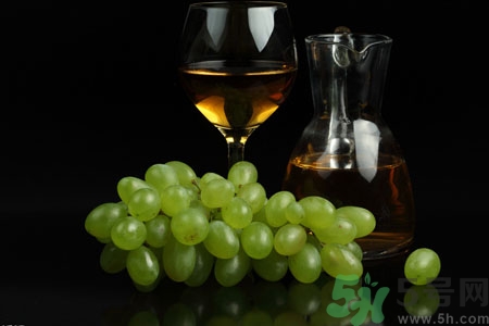 吃火鍋能喝紅酒嗎？吃火鍋適合喝什么紅酒？