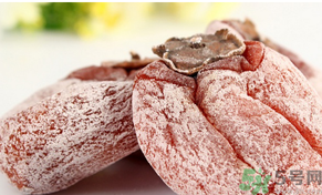 柿餅上的白霜是果肉里折出的什么糖？柿餅上的白霜是什么糖？