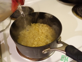 辛拉面是哪個國家的？辛拉面怎么煮好吃？
