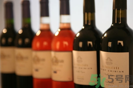 紅酒開瓶后能放多久？開瓶后的葡萄酒能放多久？