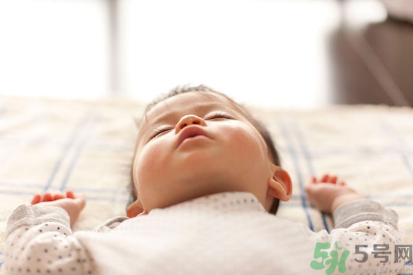 寶寶睡覺(jué)張著嘴是怎么回事？寶寶睡覺(jué)為什么張著嘴？