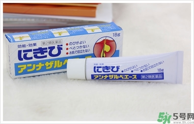 白兔祛痘膏和獅王哪個(gè)好？白兔牌暗瘡膏哪款好？
