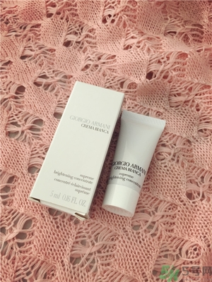 阿瑪尼黑鑰匙至臻奐顏精華乳怎么樣？阿瑪尼黑鑰匙精華乳好用嗎？