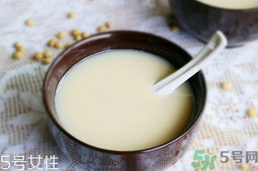 早上喝豆?jié){有什么好處？早上喝豆?jié){會胖嗎？