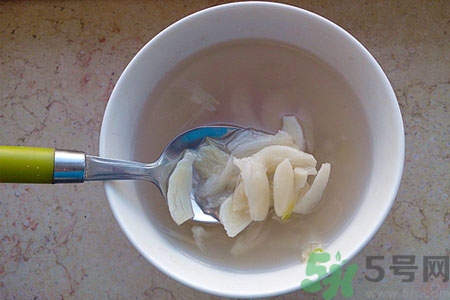 寶寶咳嗽喝大蒜水有用嗎？小孩咳嗽能喝大蒜水嗎？