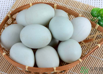 鴨蛋不能和什么一起吃？鴨蛋不能與什么食物同食？