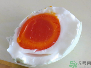 煮熟的咸鴨蛋能冷凍嗎？煮熟的咸鴨蛋放在冰箱能放多久？