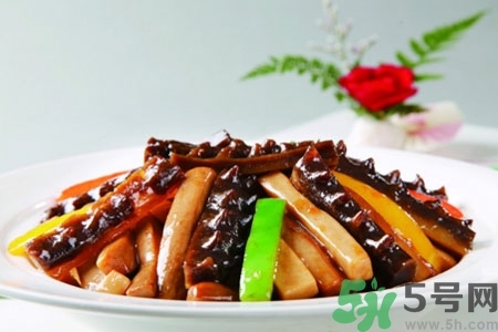 新鮮海參怎么吃最有營(yíng)養(yǎng)？新鮮海參生吃最有營(yíng)養(yǎng)嗎？