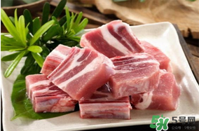  燉排骨用什么鍋？排骨用鍋高壓鍋燉多長(zhǎng)時(shí)間？