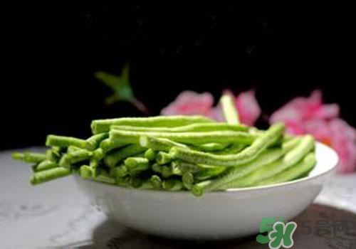 豇豆沒炒熟有毒嗎？吃沒炒熟的豇豆中毒怎么辦？