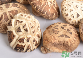 干香菇和鮮香菇的區(qū)別？干香菇和鮮香菇哪個(gè)好？