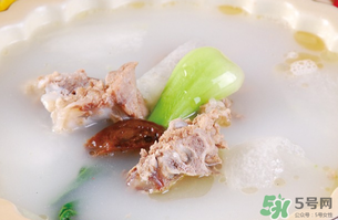排骨湯燉多久最好？排骨湯燉怎么燉最好喝？