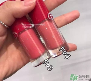 阿瑪尼小胖丁唇釉哪個(gè)色最火？阿瑪尼小胖丁唇釉保留了紅管的哪個(gè)色？
