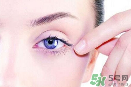 眼睛哭腫了怎么辦？眼睛哭腫了如何快速消腫？