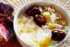 喝銀耳紅棗湯會(huì)上火嗎？上火能喝銀耳紅棗湯嗎？