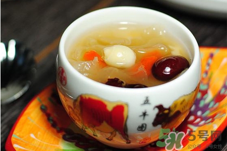 喝銀耳紅棗湯能美白嗎？銀耳紅棗湯有哪些好處？