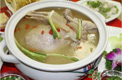 鴨肉和什么煲湯好？鴨肉和什么一起燉好吃？