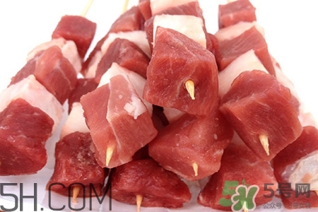吃完羊肉能吃柿子嗎？羊肉和柿子能一起吃嗎？