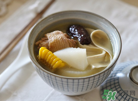 雞肉可以和白蘿卜一起燉湯嗎？雞肉和白蘿卜能一起吃嗎？