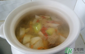 雞肉可以和白蘿卜一起燉湯嗎？雞肉和白蘿卜能一起吃嗎？