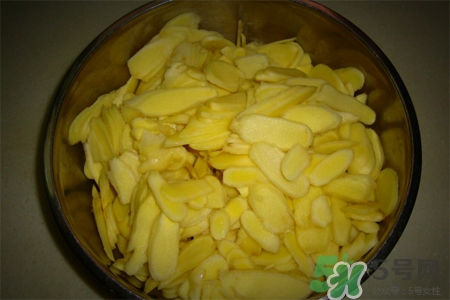 生姜水能洗頭發(fā)嗎？姜湯洗頭發(fā)有什么好處？