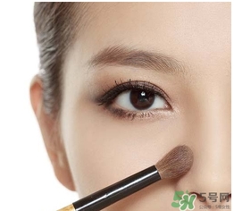 高光棒和高光粉哪個(gè)好用？高光棒和高光粉的區(qū)別