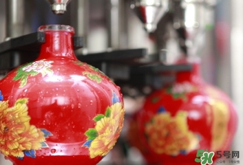 一喝白酒就胃疼怎么回事？一喝白酒就胃疼怎么辦？