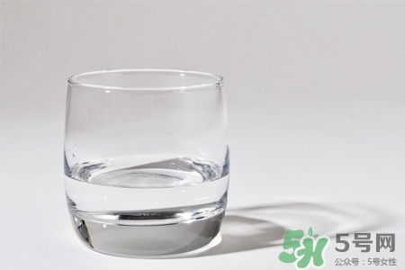 喝白酒能解牙痛嗎？牙痛能喝白酒嗎？