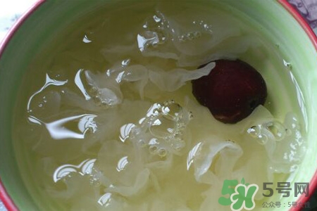 喝銀耳湯能補(bǔ)充膠原蛋白嗎？補(bǔ)充膠原蛋白的食物有哪些？