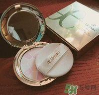 elegance極致歡顏蜜粉怎么樣？elegance蜜粉餅好用嗎？