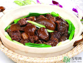 狗肉和什么一起吃最好？狗肉和什么一起燉好吃？