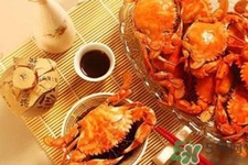 喝白酒能吃螃蟹嗎？吃螃蟹喝什么酒好？