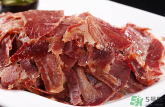 熟羊肉可以冷凍嗎？熟牛肉放冷藏還是冷凍？