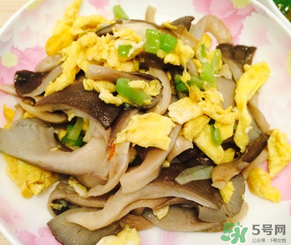 平菇能和雞蛋一起吃嗎？平菇和雞蛋能一起吃嗎？