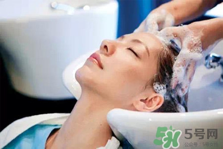 產(chǎn)后可以洗頭嗎？產(chǎn)后多久可以洗頭發(fā)？