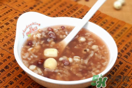 冬天可以喝紅豆薏米粥嗎？冬天喝紅豆薏米粥好嗎？