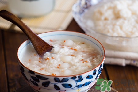 米酒能下奶嗎？產(chǎn)婦喝米酒能下奶嗎？
