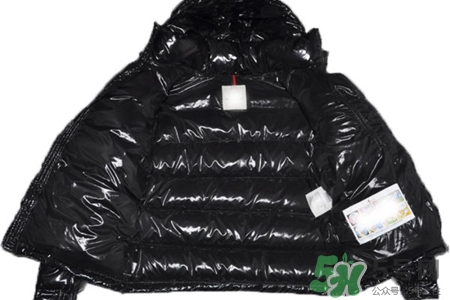 冬天穿棉襖暖和嗎？棉服冬天穿保暖嗎？