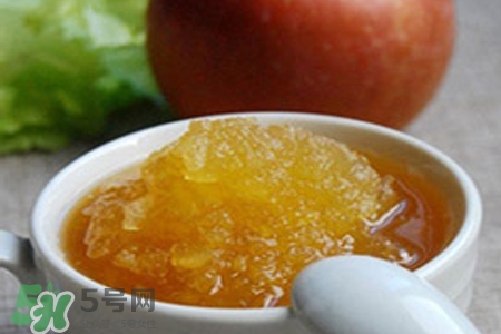 寶寶吃蘋(píng)果泥要蒸熟嗎？寶寶吃蘋(píng)果泥有什么好處？