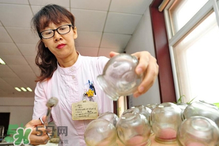 針灸火罐后多久能洗澡？針灸火罐后能馬上洗澡嗎？
