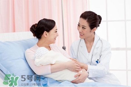 喂母乳為什么會(huì)胸部下垂？正確哺乳不會(huì)導(dǎo)致胸部下垂