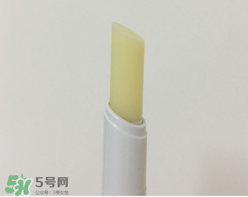 依泉和dhc唇膏哪個好？依泉唇膏和dhc唇膏哪個好？
