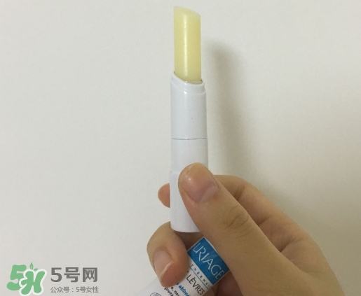 依泉和dhc唇膏哪個好？依泉唇膏和dhc唇膏哪個好？