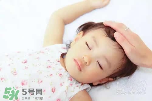 寶寶喜歡撞頭是怎么回事？寶寶喜歡撞頭怎么辦？