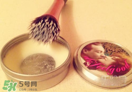 豬油膏和隔離霜哪個(gè)先用？豬油膏的使用步驟
