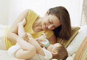 母乳和奶粉混合喂養(yǎng)好嗎？母乳和奶粉可以混在一起吃嗎？