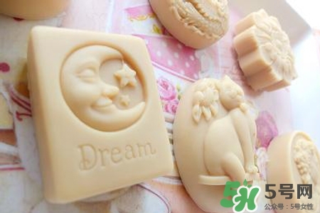 母乳做香皂可以洗臉嗎？母乳可以做面膜嗎？