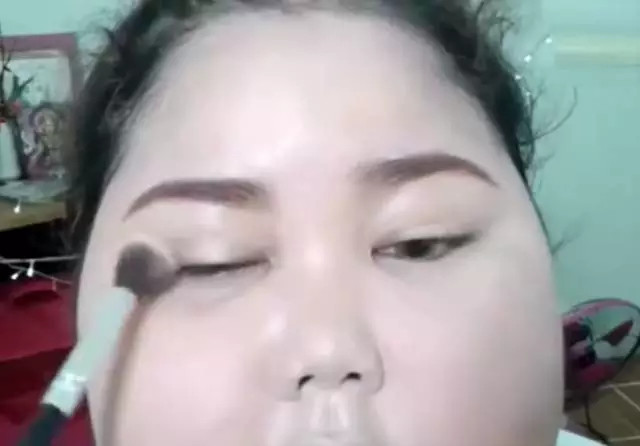 臉胖怎么化妝好看？臉大怎么化妝好看